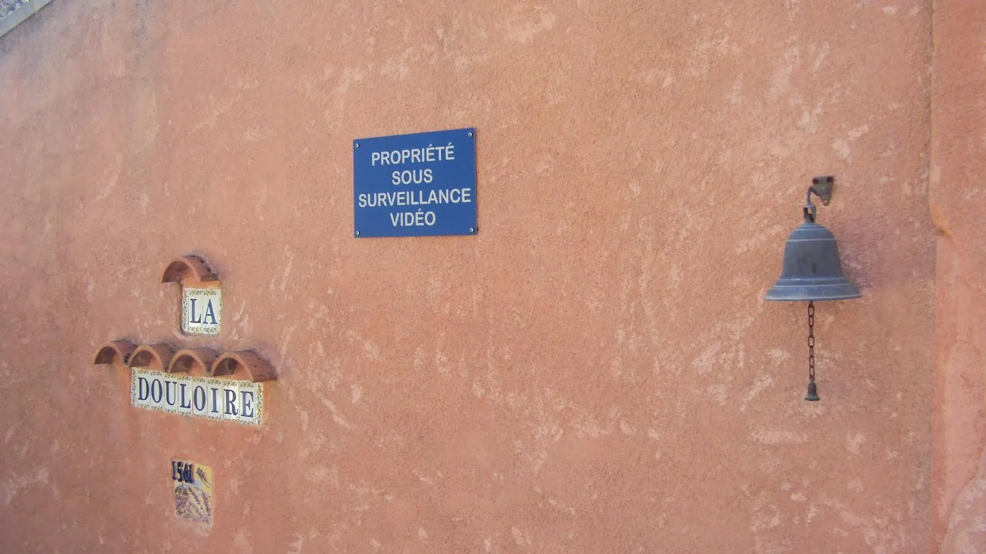 Maison d'Hôtes La Douloire Pernes-les-Fontaines Hébergement de vacances