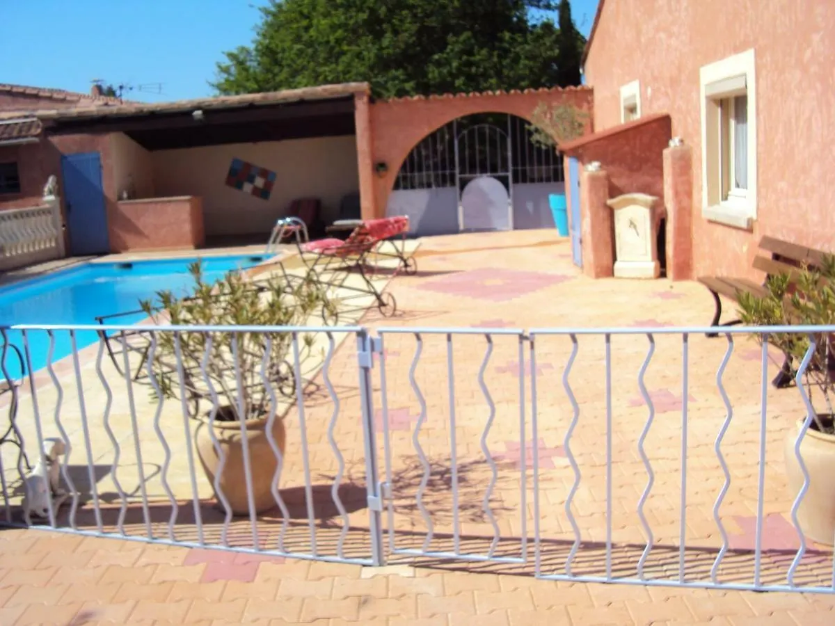 Maison d'Hôtes La Douloire Pernes-les-Fontaines Hébergement de vacances