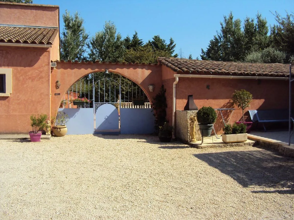 Maison d'Hôtes La Douloire Pernes-les-Fontaines